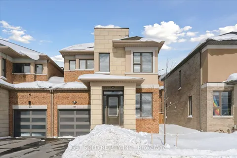 144 Vanier Street, Whitby, ON L1R 0N3
