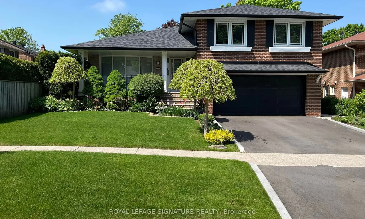 24 Allangrove Cres, Toronto, ON M1W 1S5