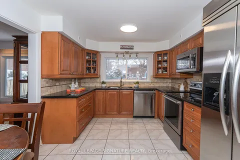 24 Allangrove Cres, Toronto, ON M1W 1S5