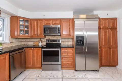 24 Allangrove Cres, Toronto, ON M1W 1S5