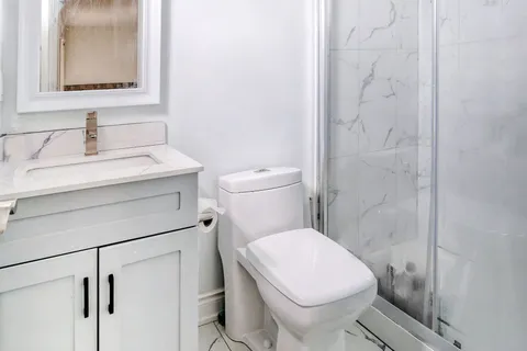 79 Fieldnest Crescent, Whitby, ON L1R 1Z7