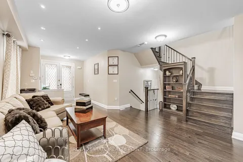 69 Braebrook Drive, Whitby, ON L1R 0M9