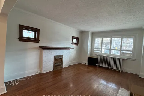 40 Hammersmith Avenue, Toronto, ON M4E 2W4
