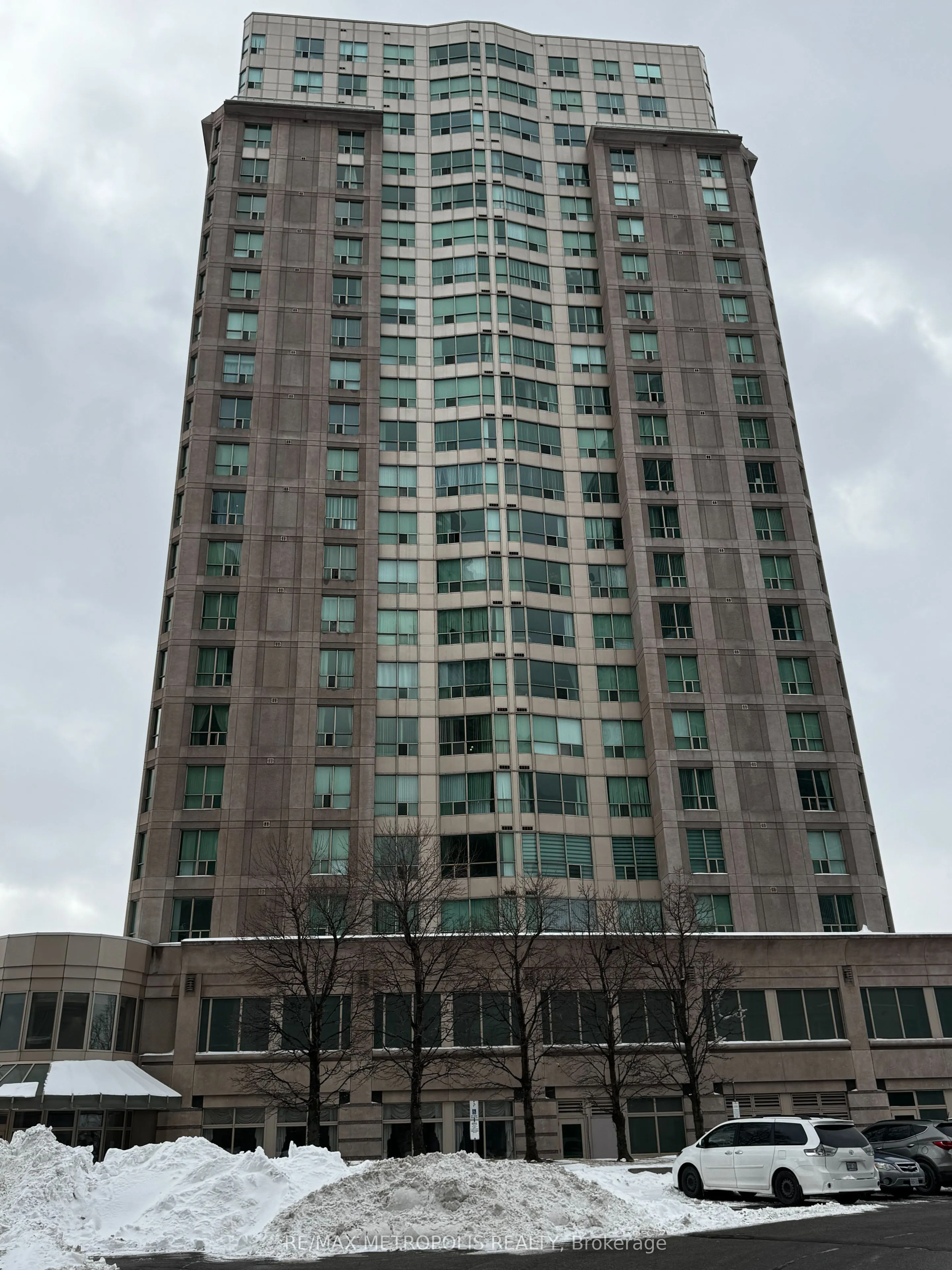 18 Lee Centre Drive, Toronto, ON M1H 3H5