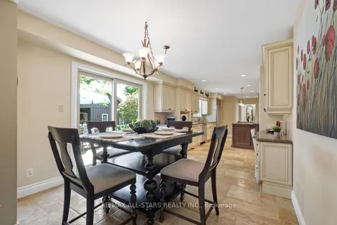 1648 Acorn Lane, Pickering, ON L1Y 1A7