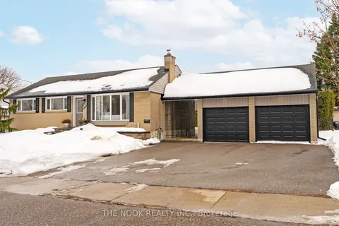 487 Annapolis Avenue, Oshawa, ON L1J 2Y8