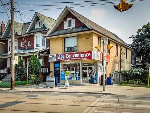 675 Broadview Avenue, Toronto, ON M4K 2P4
