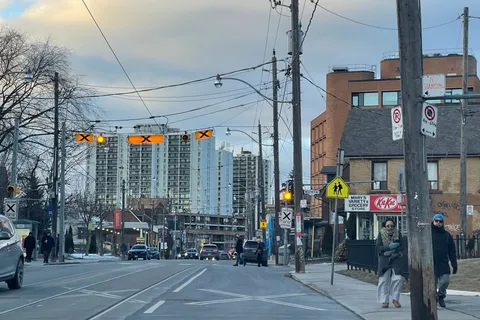 675 Broadview Avenue, Toronto, ON M4K 2P4