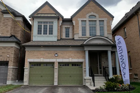 22 Brabin Circle, Whitby, ON L1P 0C1