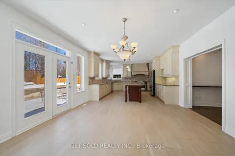 65 Preservation Place, Whitby, ON L1P 1X8