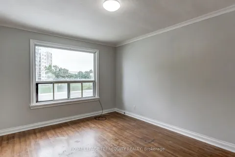 2563 Kingston Road, Toronto, ON M1M 1M1