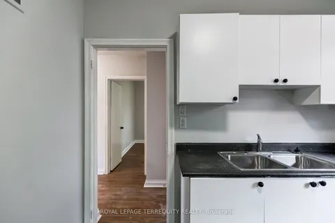 2563 Kingston Road, Toronto, ON M1M 1M1