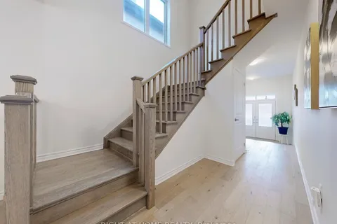 3294 Turnstone Boulevard, Pickering, ON L1X 0M9