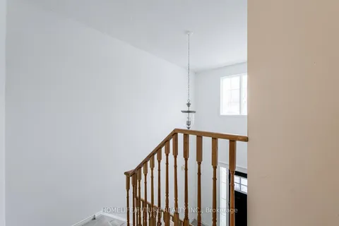 71 Crawforth Street, Whitby, ON L1N 9K9