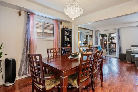 109 Plumrose Pathway, ON M1B 4B6