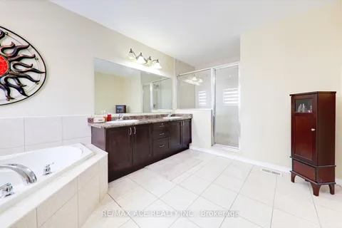 33 Weston Crescent, Ajax, ON L1T 0C8
