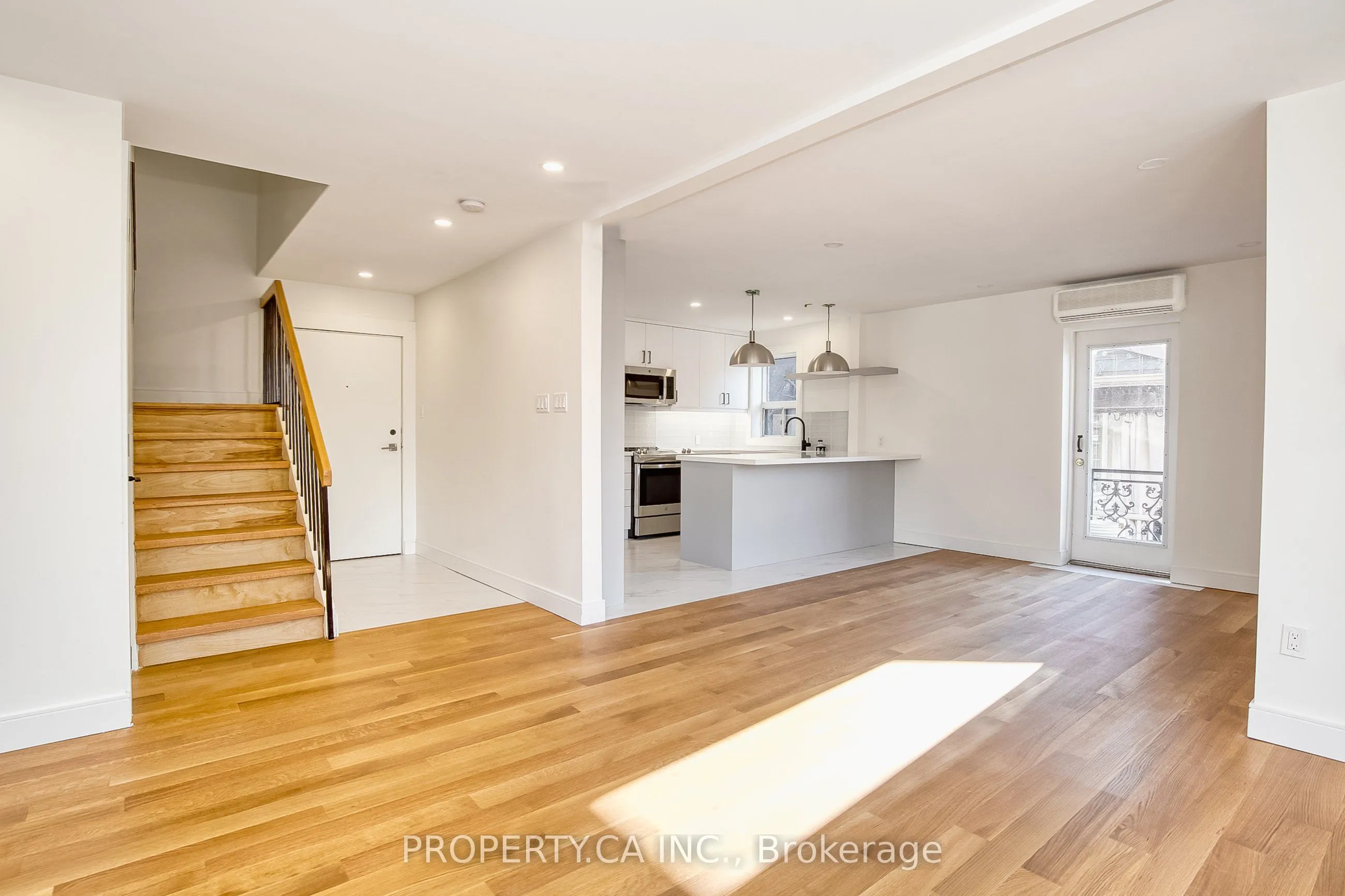 97 Lee Avenue, Toronto, ON M4E 2P2