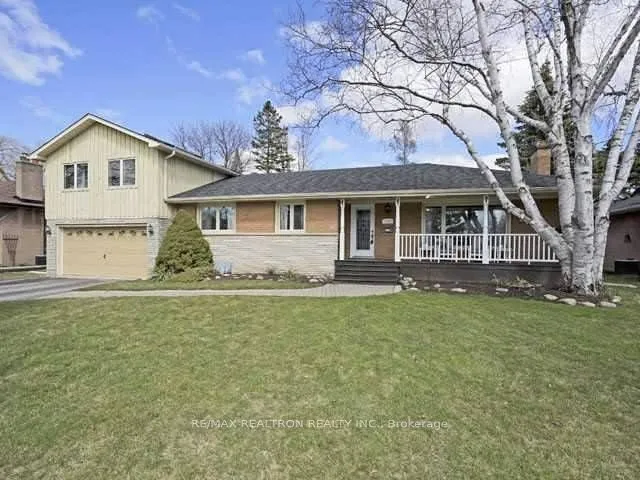 325 Cochrane Street, Whitby, ON L1N 5J4