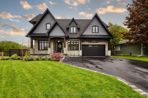 35 Heber Down Crescent, Whitby, ON L1M 1A8
