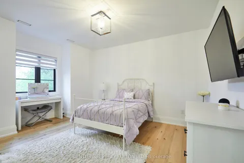 35 Heber Down Crescent, Whitby, ON L1M 1A8