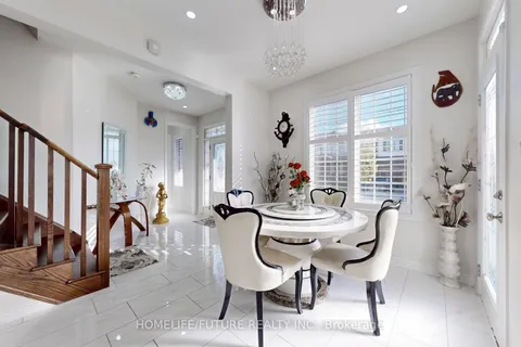 2427 Moonlight Crescent, Pickering, ON L1X 0E9