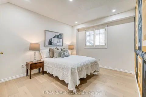 462 Delaney Drive, Ajax, ON L1T 3Y5