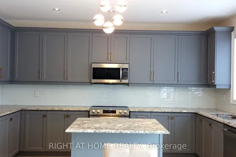 2640 Sapphire Drive, Pickering, ON L1X 0H3