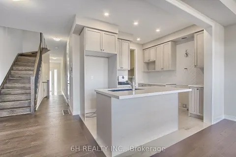 2616 Hibiscus Drive, ON L1X 0L8