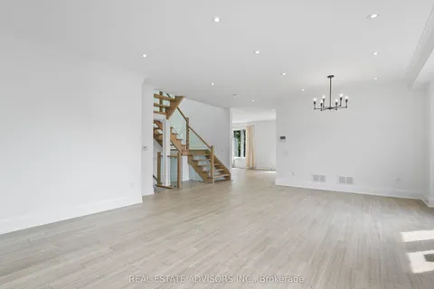 69 Fenwood Heights, Toronto, ON M1M 2W1