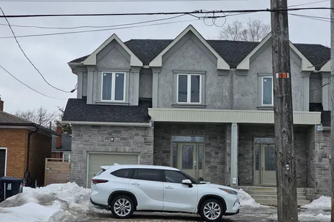 788 Midland Avenue, ON M1K 4E7