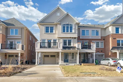 32 Fusilier Drive, Toronto, ON M1L 0J4