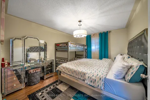 1028 Roseheath Street, Oshawa, ON L1K 2P8