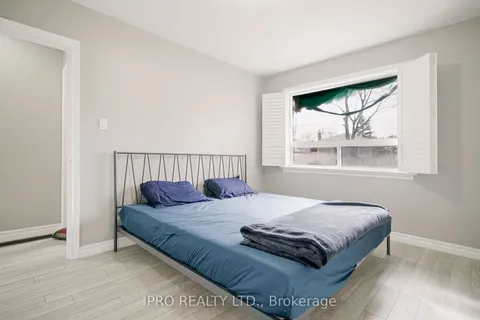 8 Chandler Drive, Toronto, ON M1G 1Z2