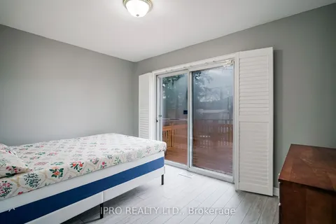 8 Chandler Drive, Toronto, ON M1G 1Z2