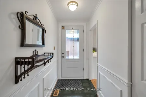 254 Confederation Drive, Toronto, ON M1G 1B5