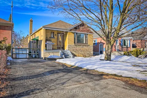 8 Davidson Avenue, Toronto, ON M1K 1C3