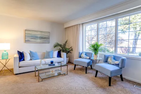 663 Ayr Court, Oshawa, ON L1J 3E2