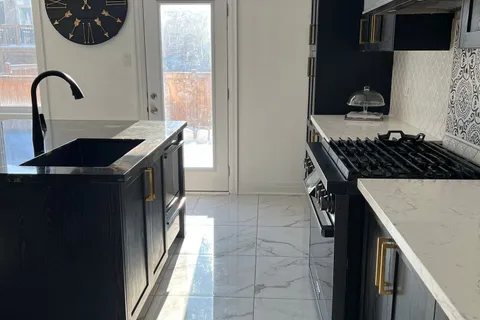 70 Elmhurst Street, Scugog, ON L9L 2E7