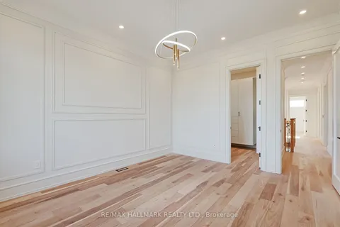 158 Hillcrest Road, Whitby, ON L1N 3C4