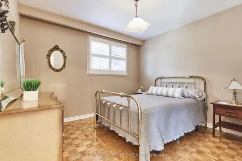 88 Gooderham Drive, Toronto, ON M1R 3G7