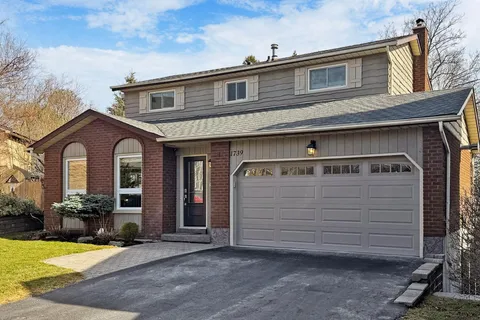 1739 Ada Court, Pickering, ON L1V 2Y9