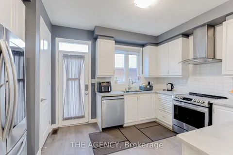 114 Cleanside Road, Toronto, ON M1L 2C1
