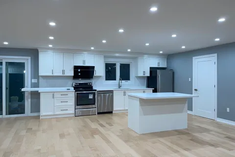 53 Ward Street, Whitby, ON L0B 1C0