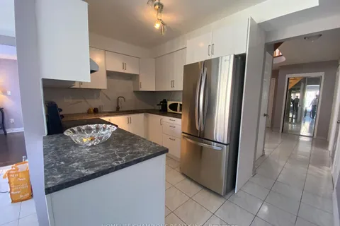 46 Canmore Boulevard, Toronto, ON M1C 3W2