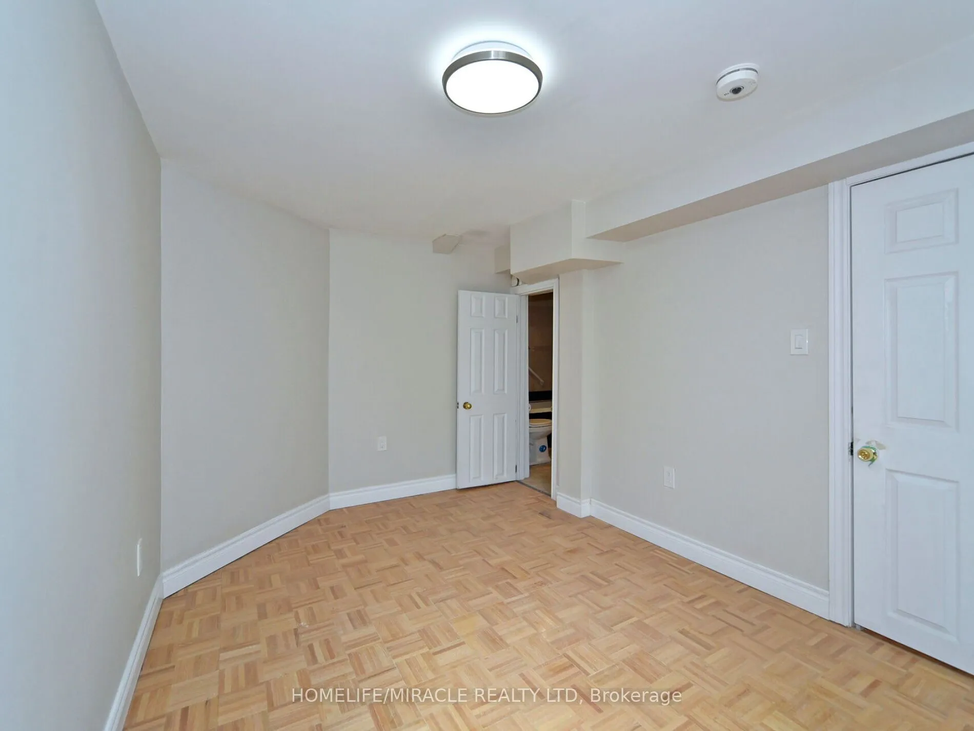 824 Crowells Street, Oshawa, ON L1K 1X3