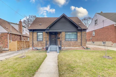 35 Wolcott Avenue, Toronto, ON M1L 4K4