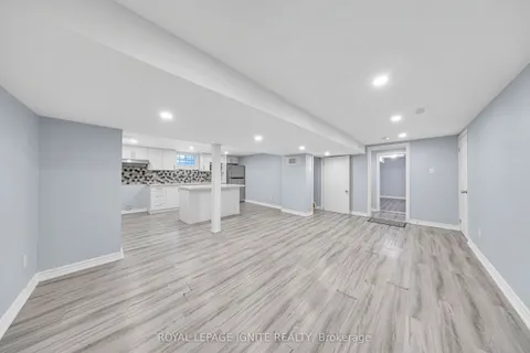 806 Henry Street, Whitby, ON L1N 5E3