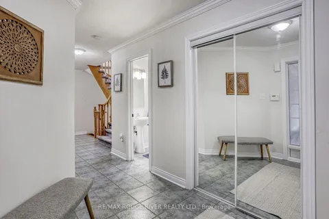 27 Markwood Crescent, Whitby, ON L1R 2S3