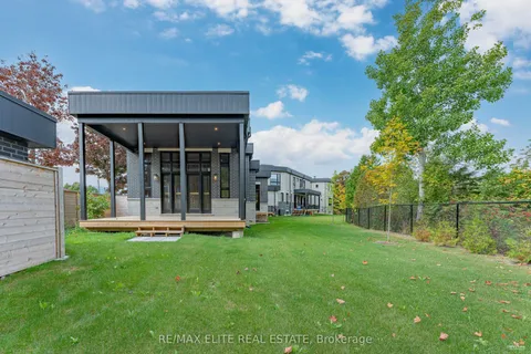 2 Tidmarsh Lane, Ajax, ON L1T 4S1
