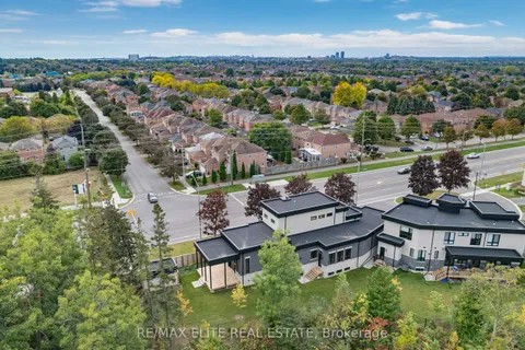 2 Tidmarsh Lane, Ajax, ON L1T 4S1